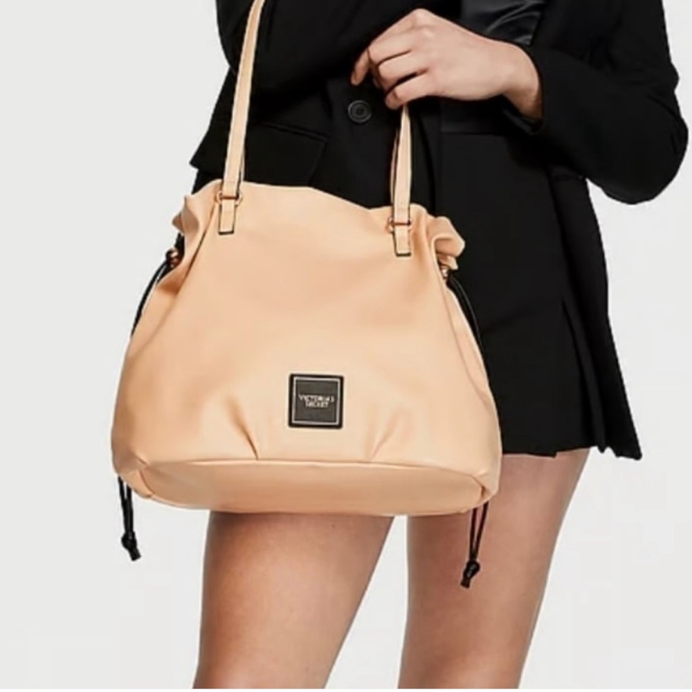 CHIC NWT Victoria’s Secret Cinch-Top Bare Tote